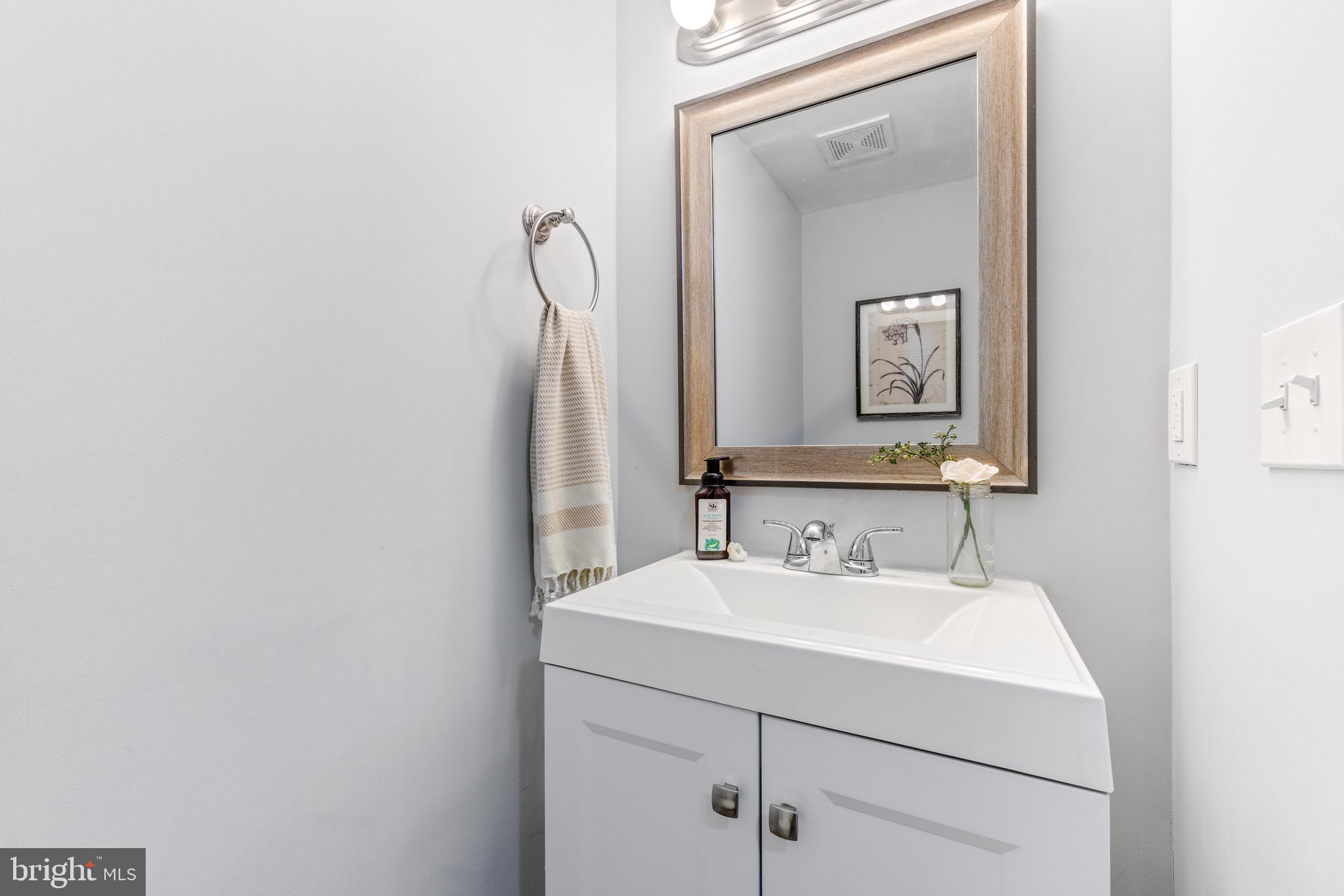 ADMIRALS WALK - Residential