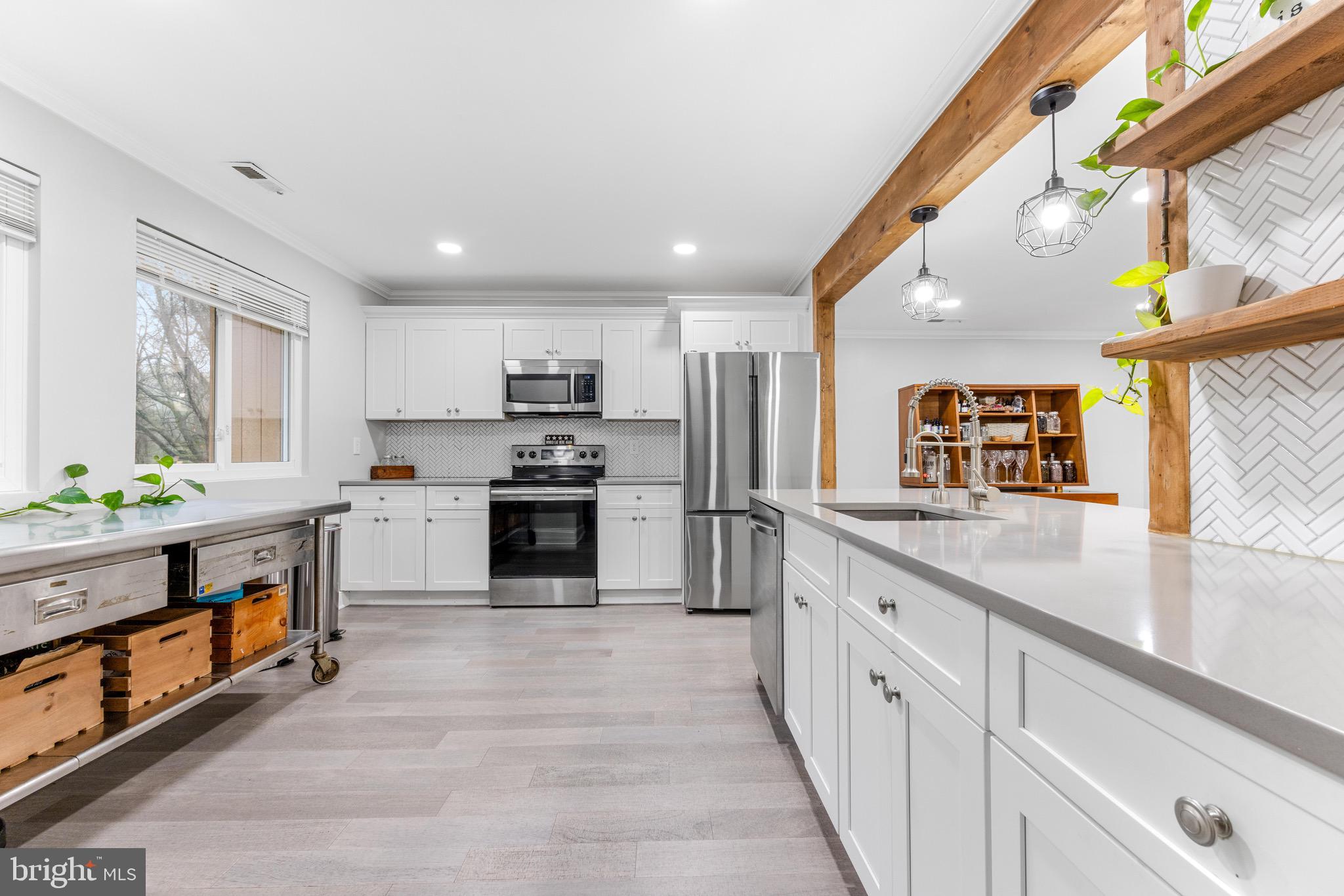 ADMIRALS WALK - Residential