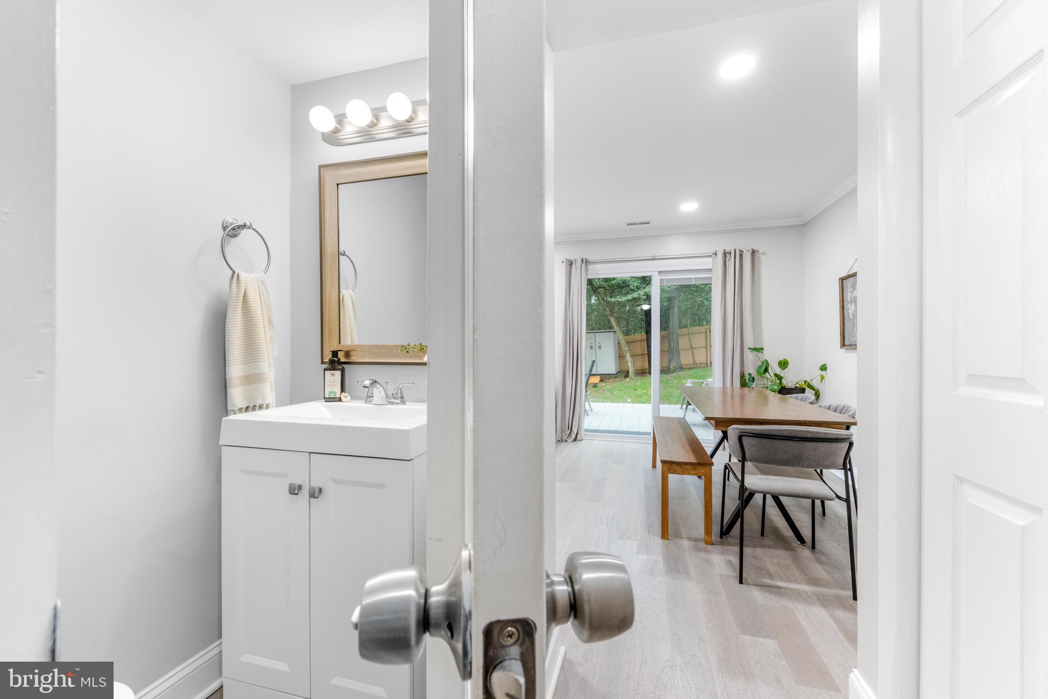 ADMIRALS WALK - Residential