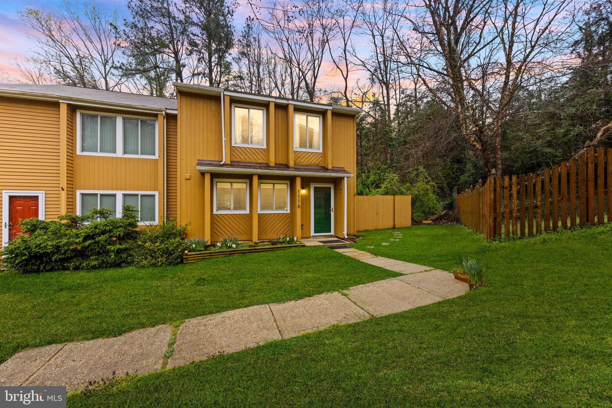 ADMIRALS WALK - Residential