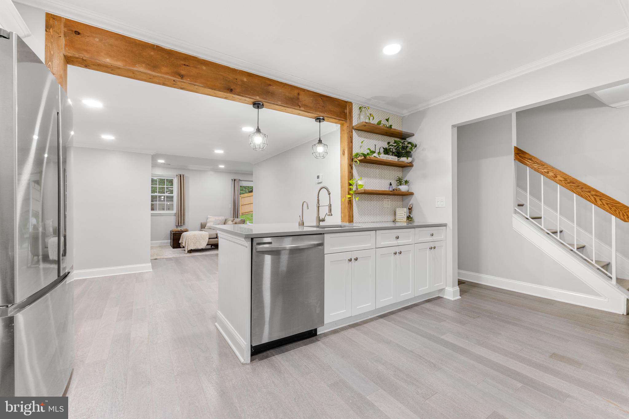 ADMIRALS WALK - Residential