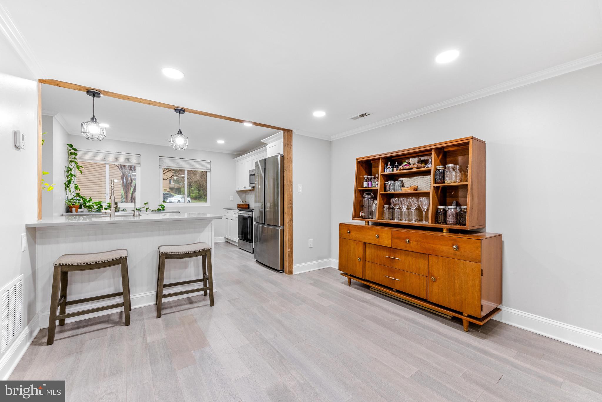 ADMIRALS WALK - Residential