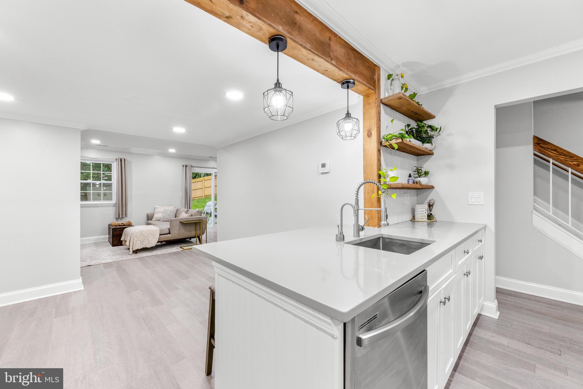 ADMIRALS WALK - Residential