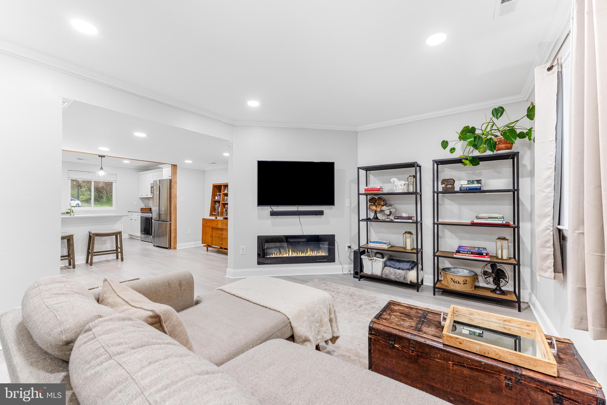 ADMIRALS WALK - Residential