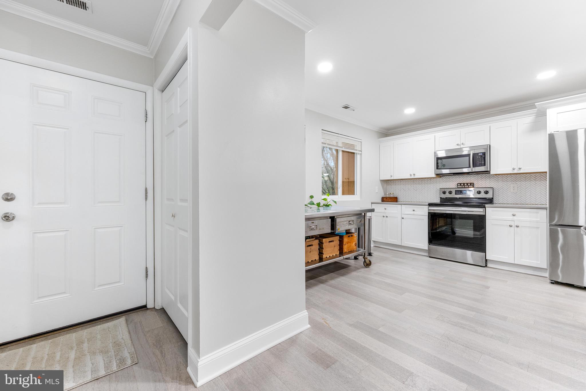 ADMIRALS WALK - Residential