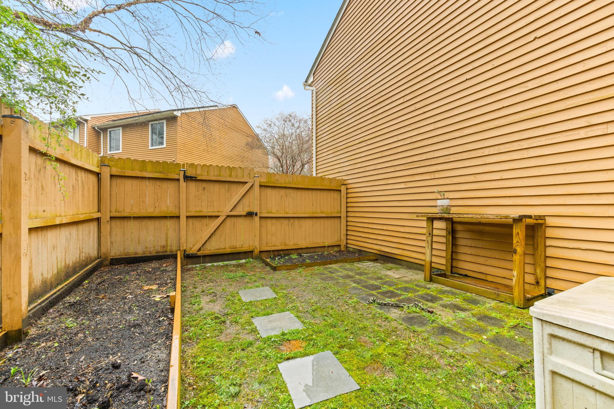 ADMIRALS WALK - Residential