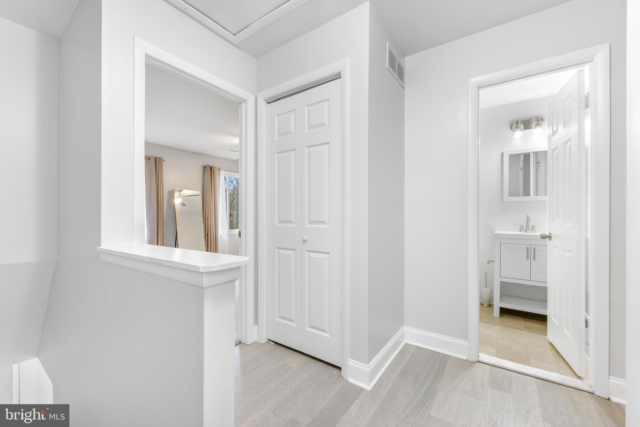 ADMIRALS WALK - Residential