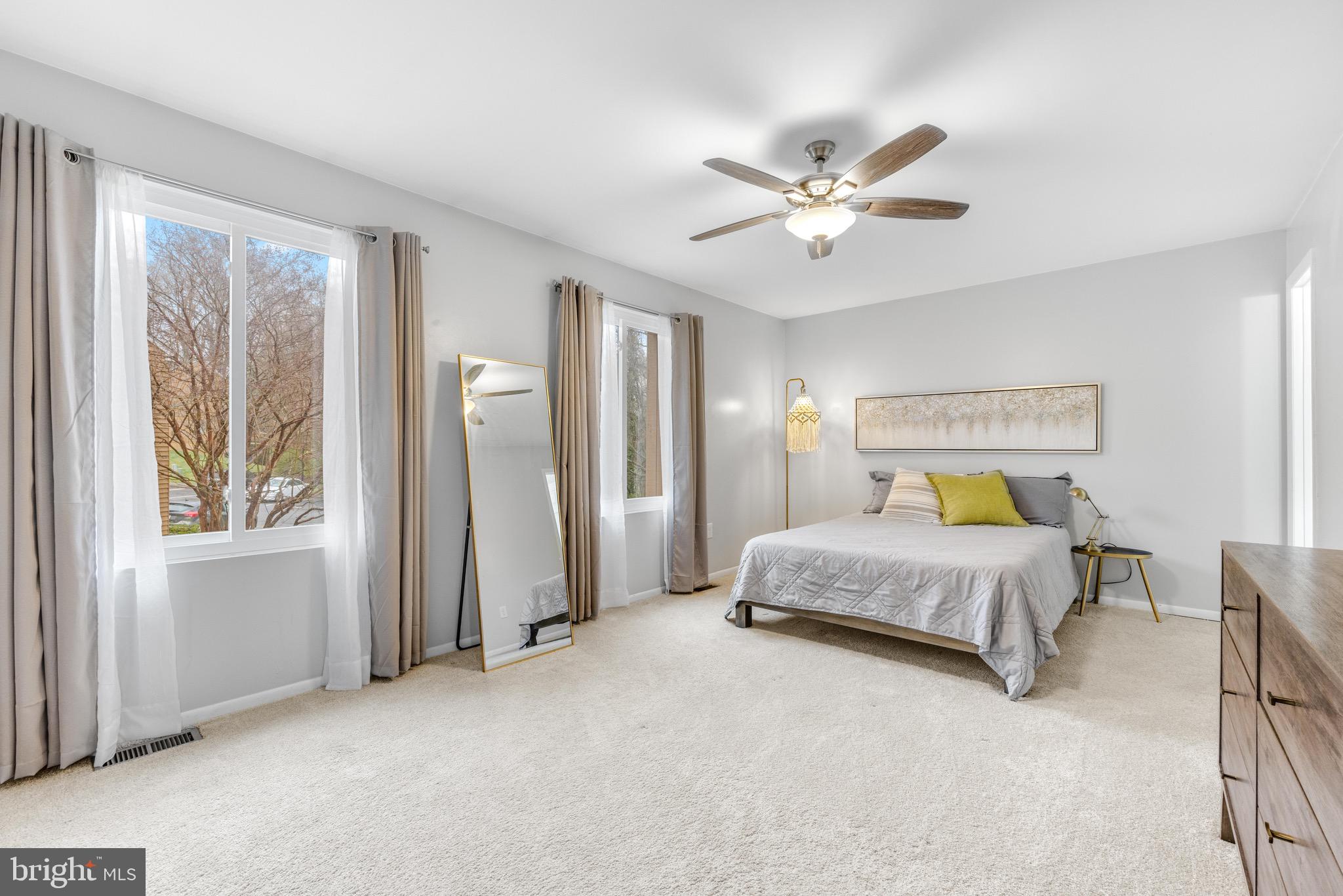 ADMIRALS WALK - Residential