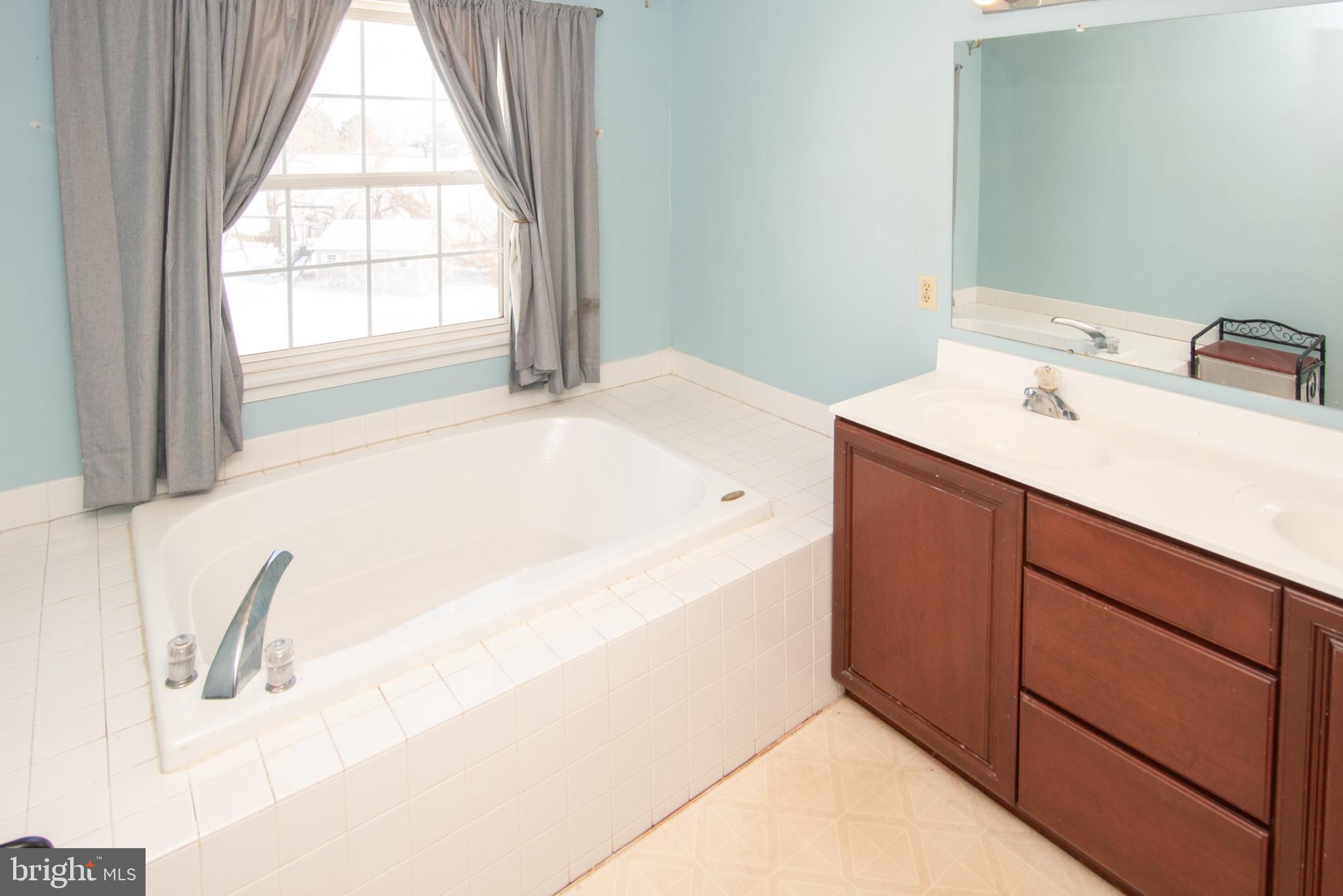 MARTINS FARM - Residential