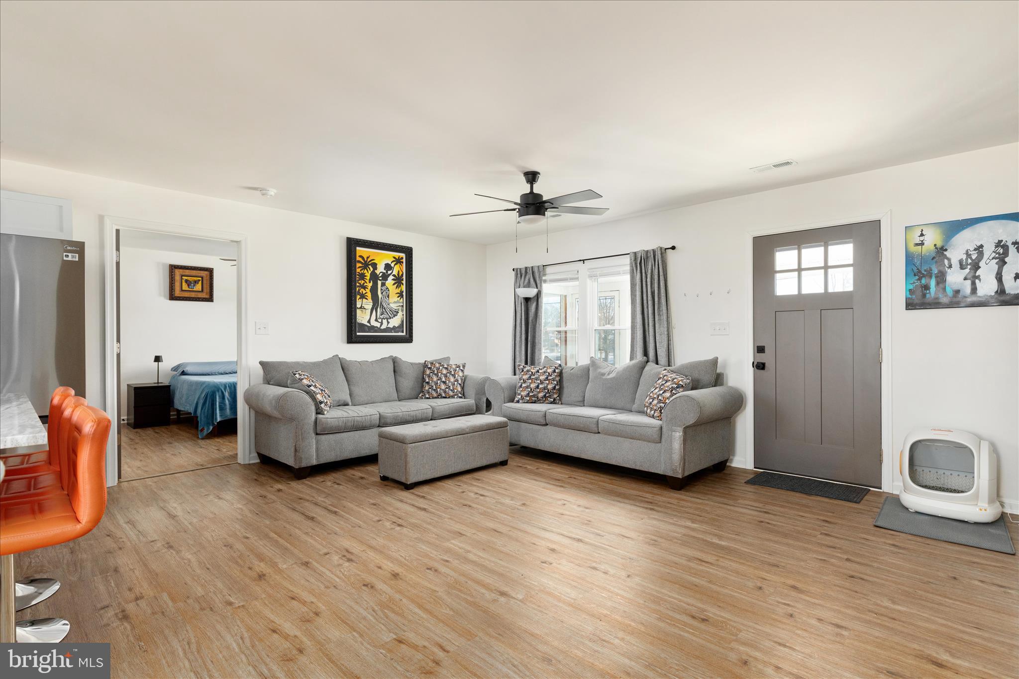 SUBURBAN HEIGHTS - Residential