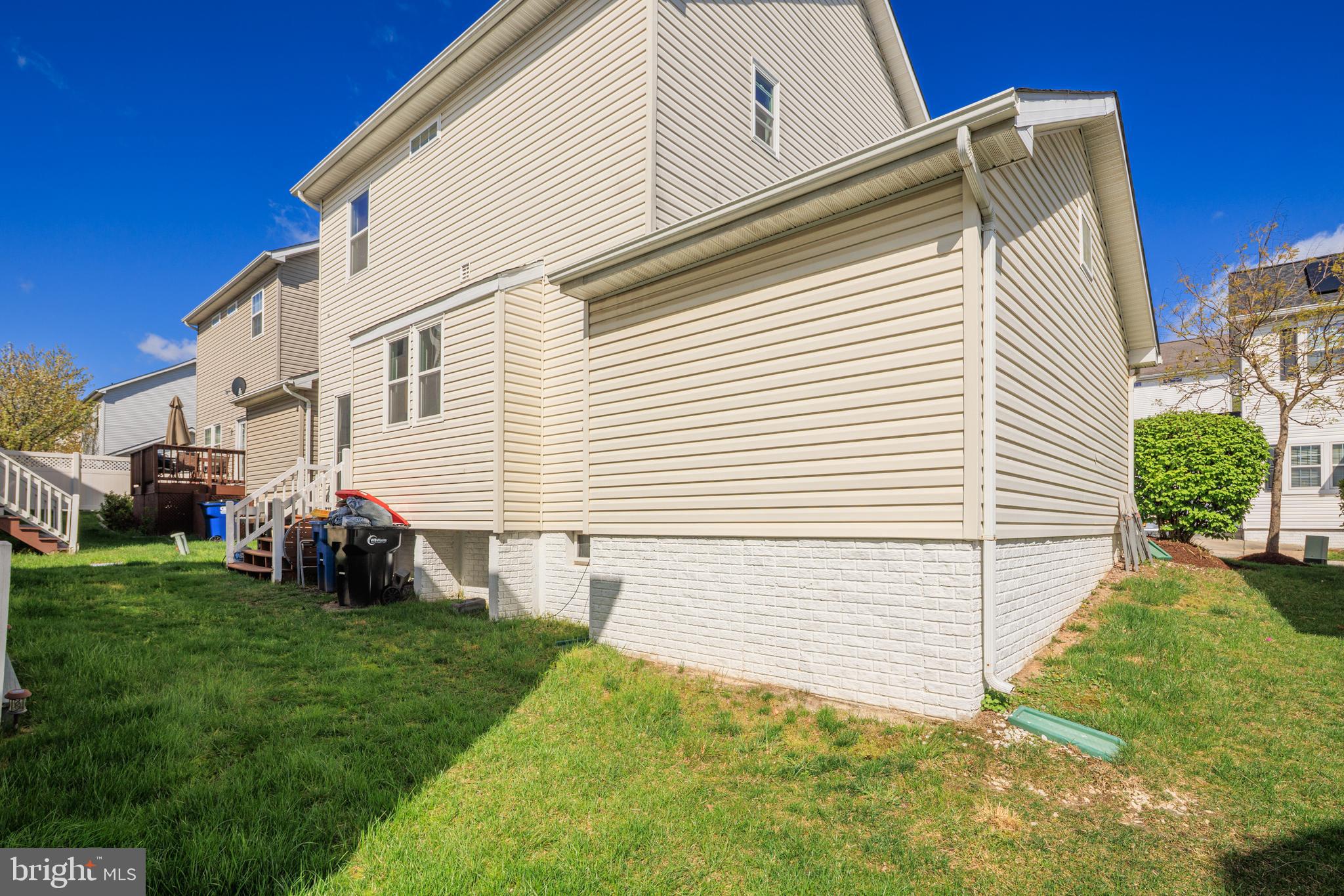 NEW COLONY VILLAGE - Residential