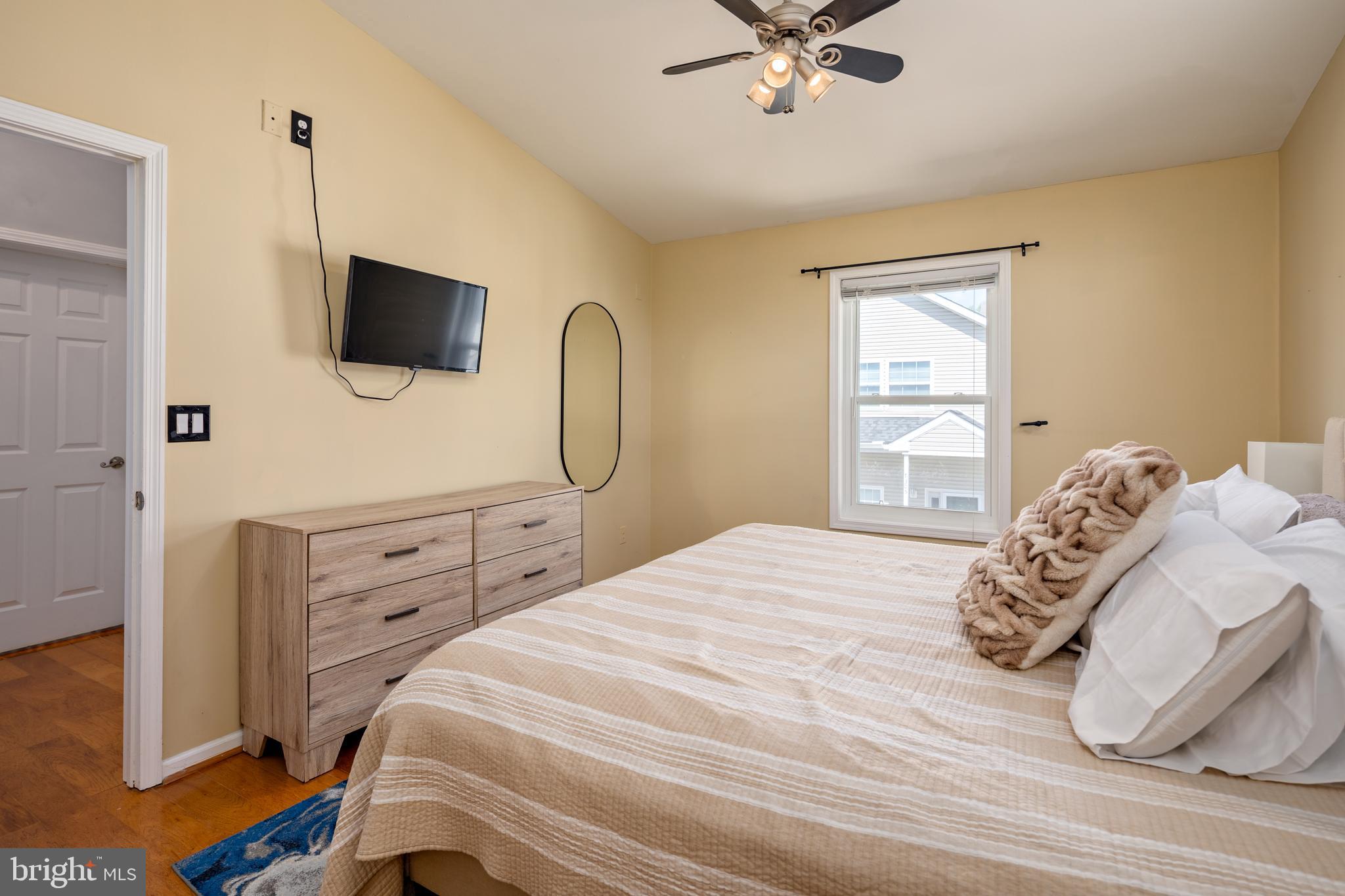 NEW COLONY VILLAGE - Residential