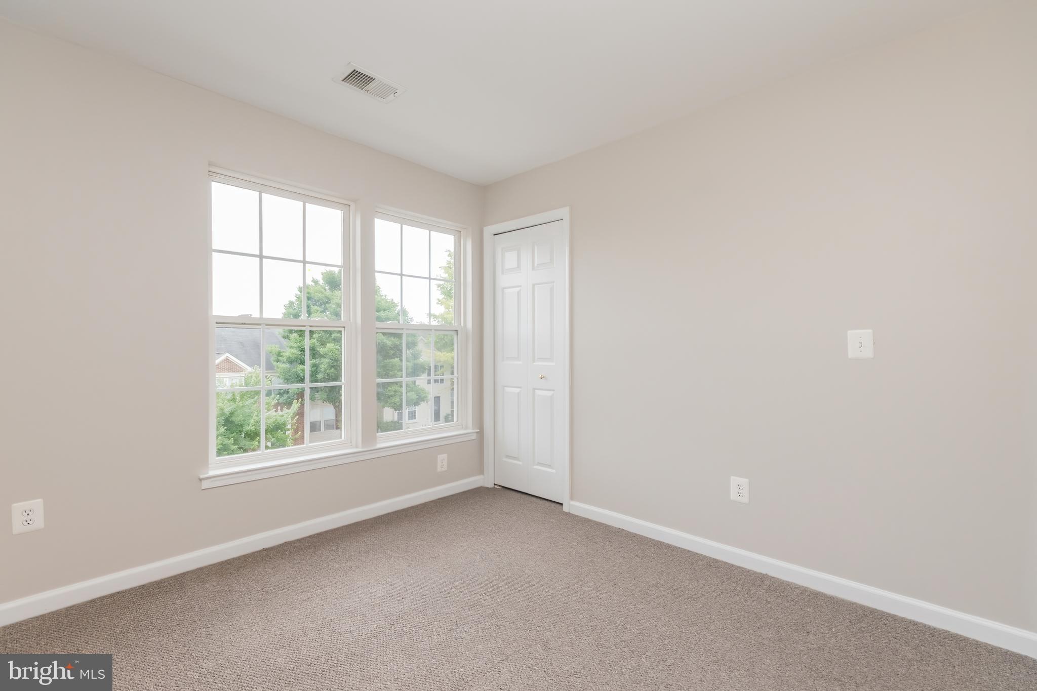 LAKELAND PLACE - Residential