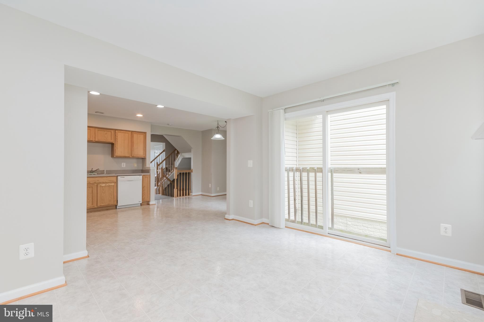 LAKELAND PLACE - Residential