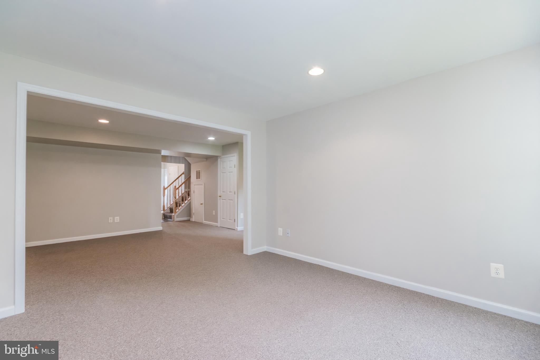 LAKELAND PLACE - Residential