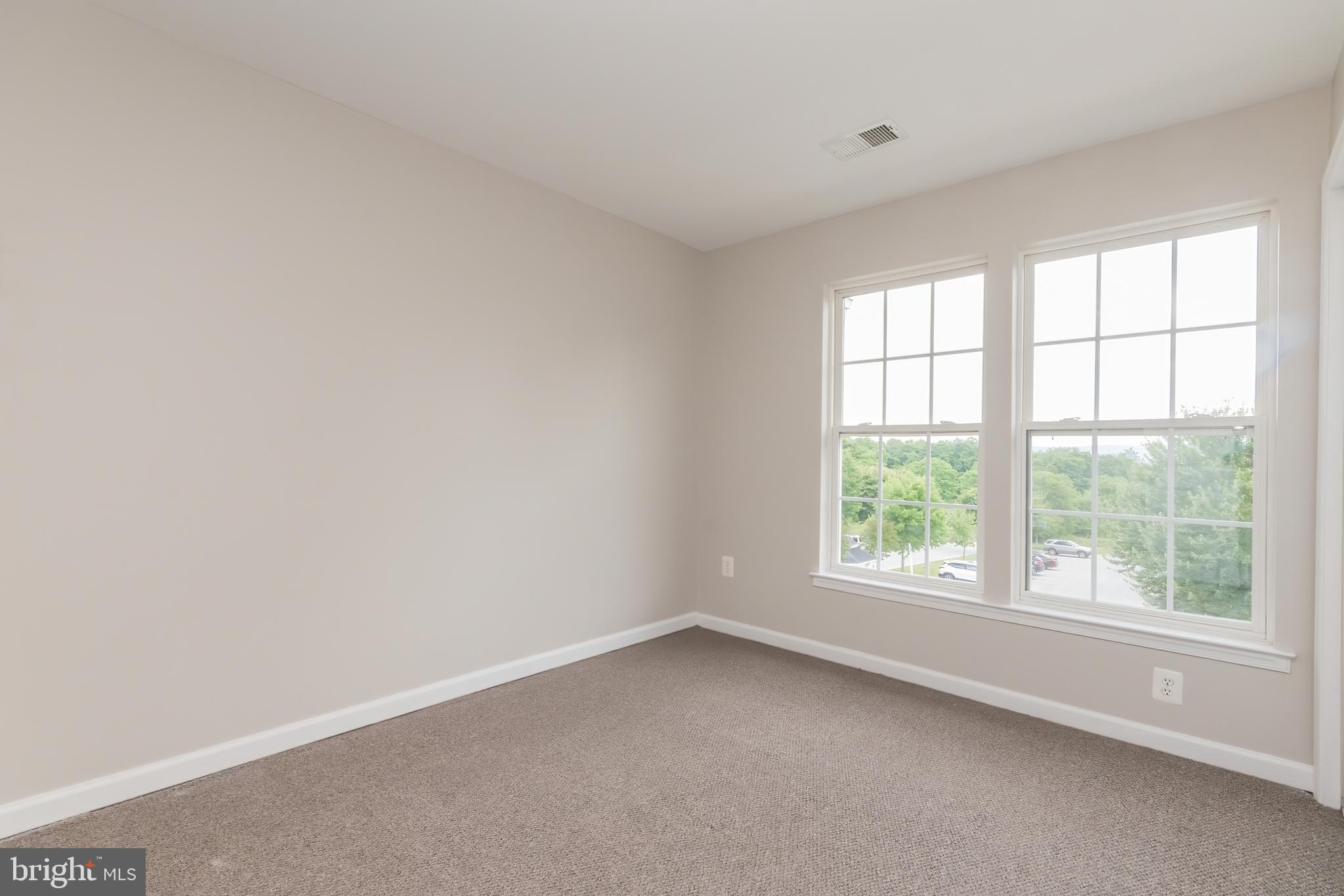 LAKELAND PLACE - Residential