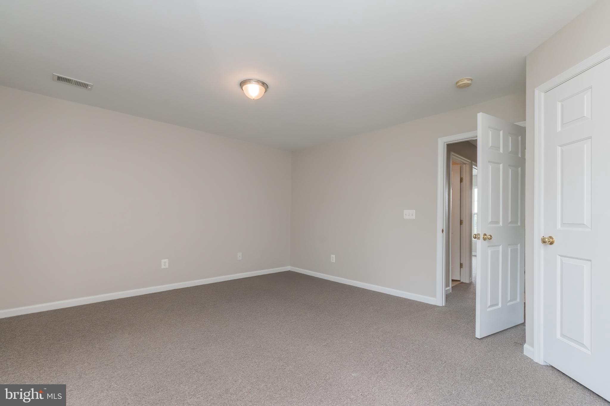 LAKELAND PLACE - Residential