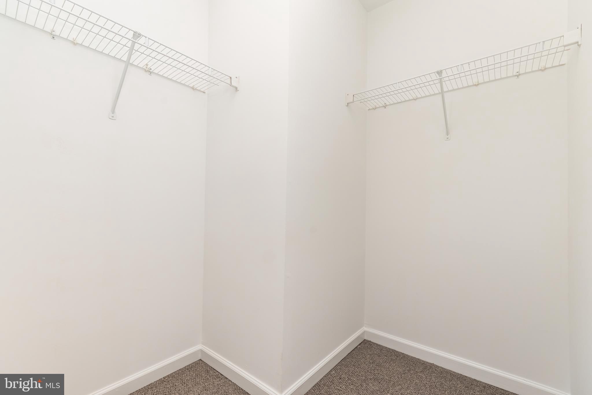 LAKELAND PLACE - Residential