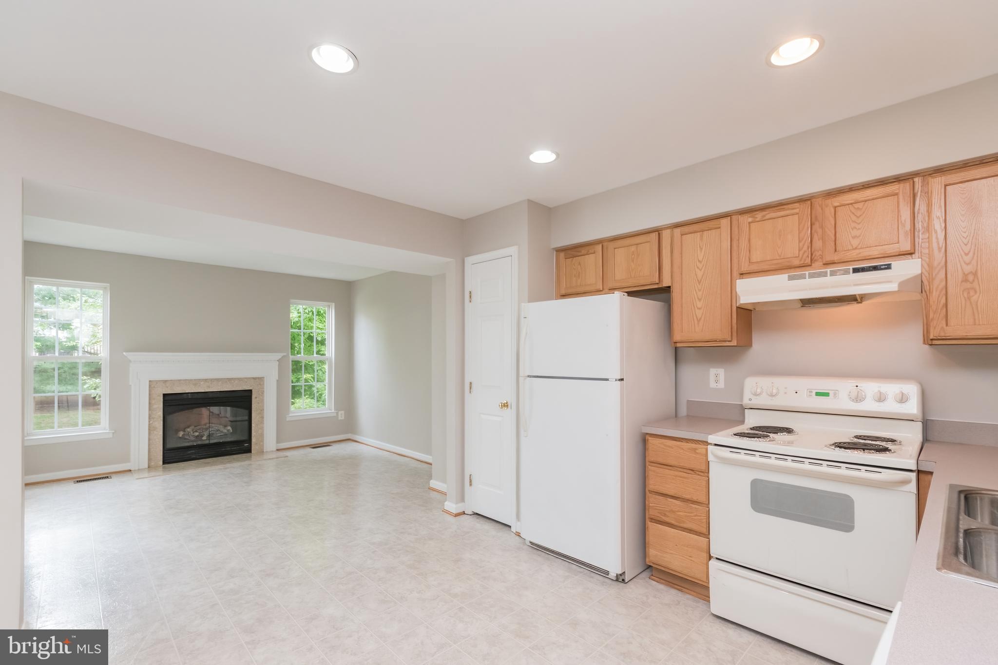 LAKELAND PLACE - Residential