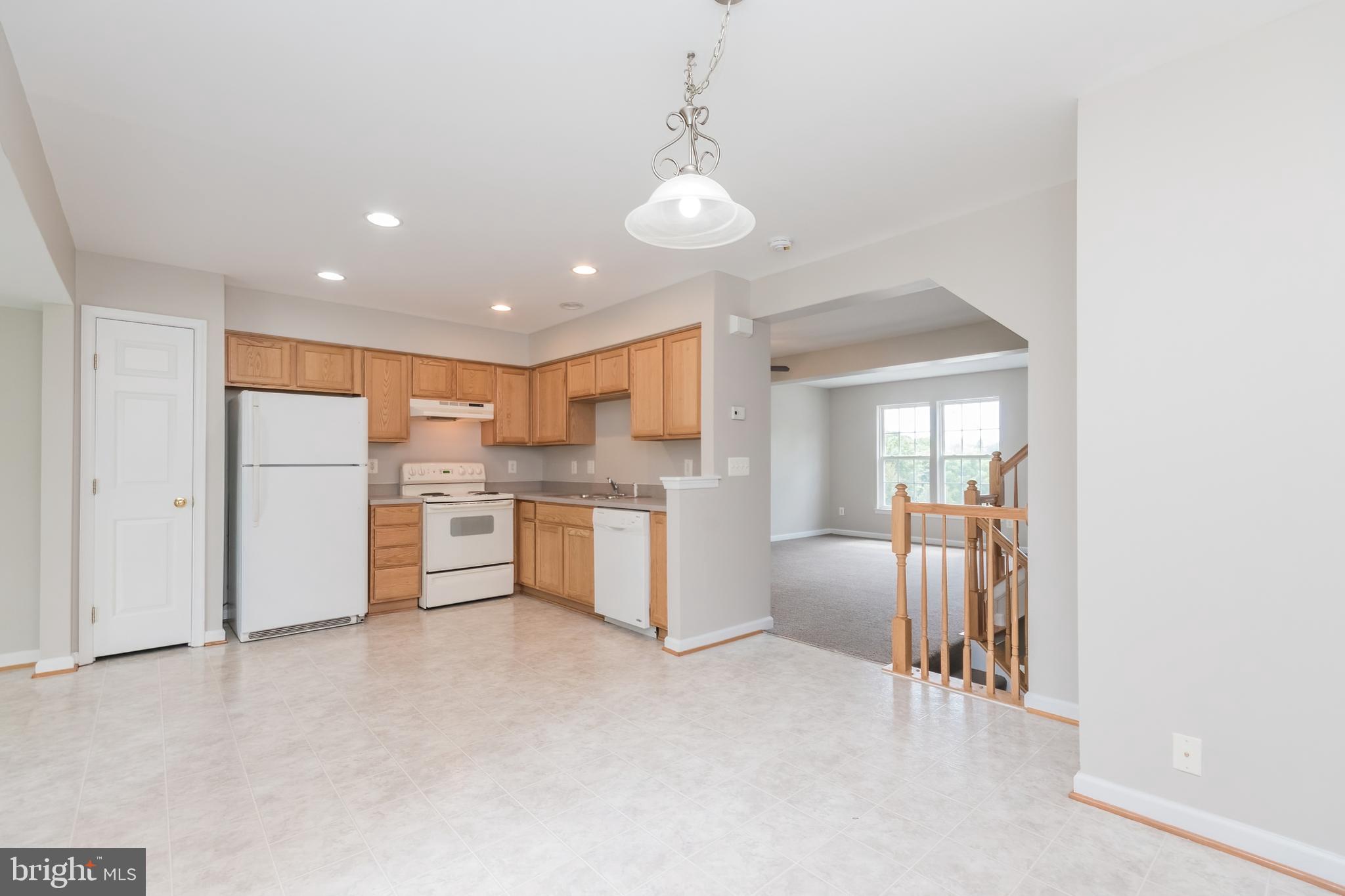 LAKELAND PLACE - Residential