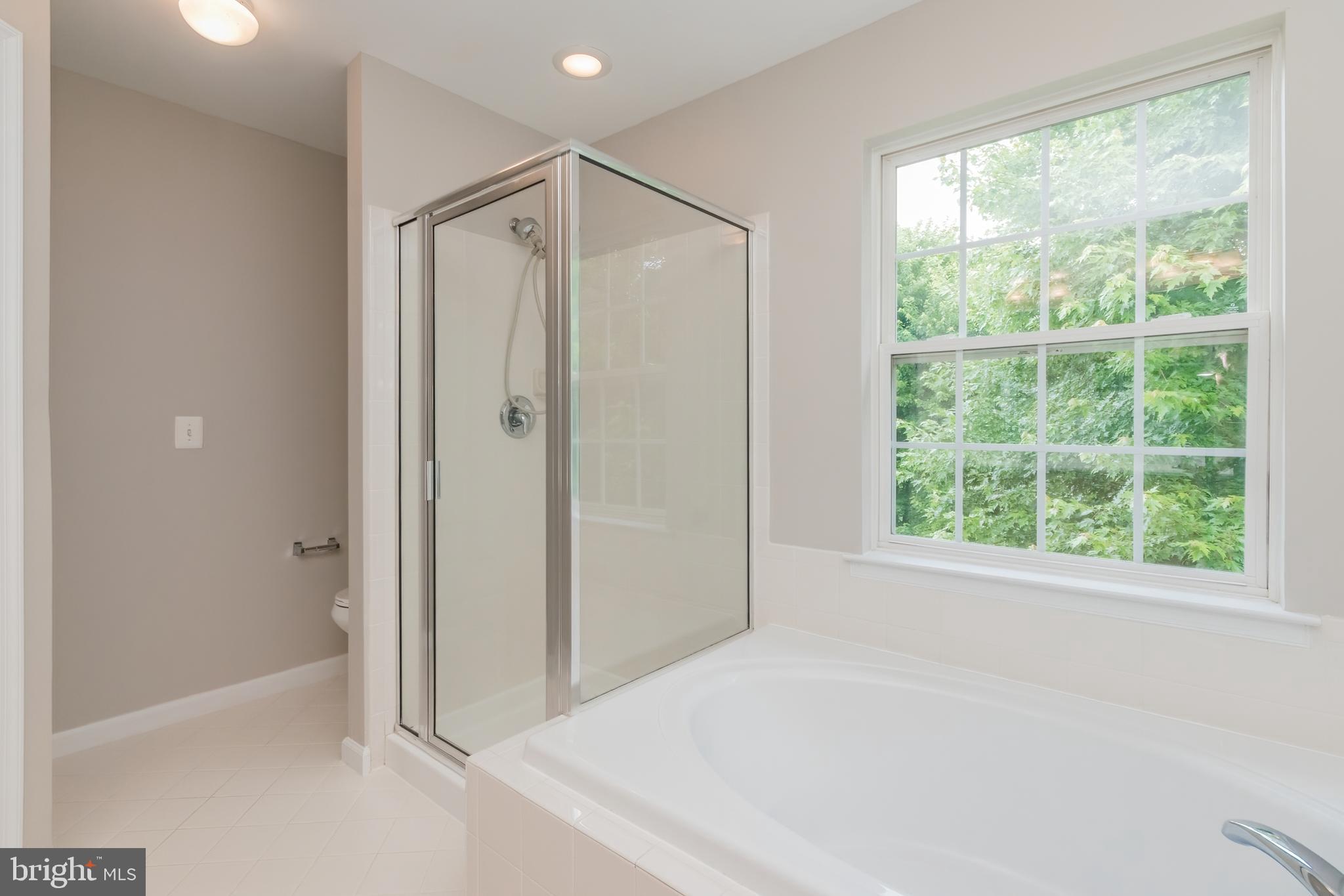 LAKELAND PLACE - Residential