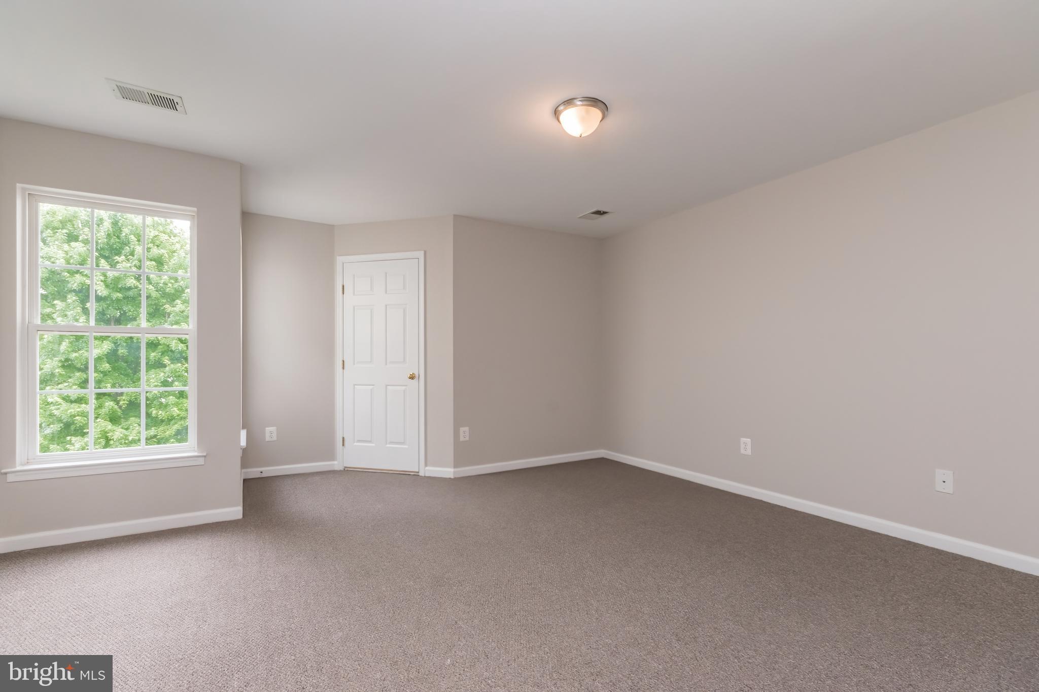 LAKELAND PLACE - Residential