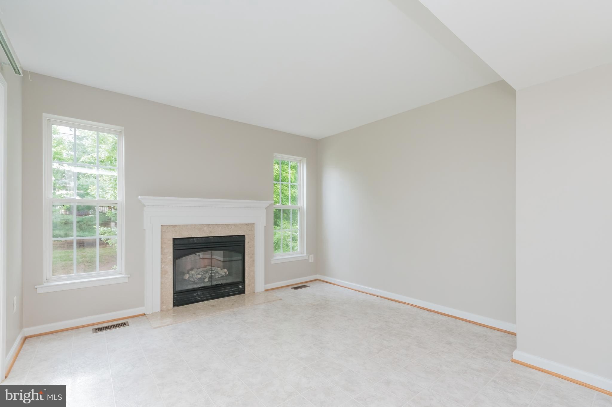 LAKELAND PLACE - Residential