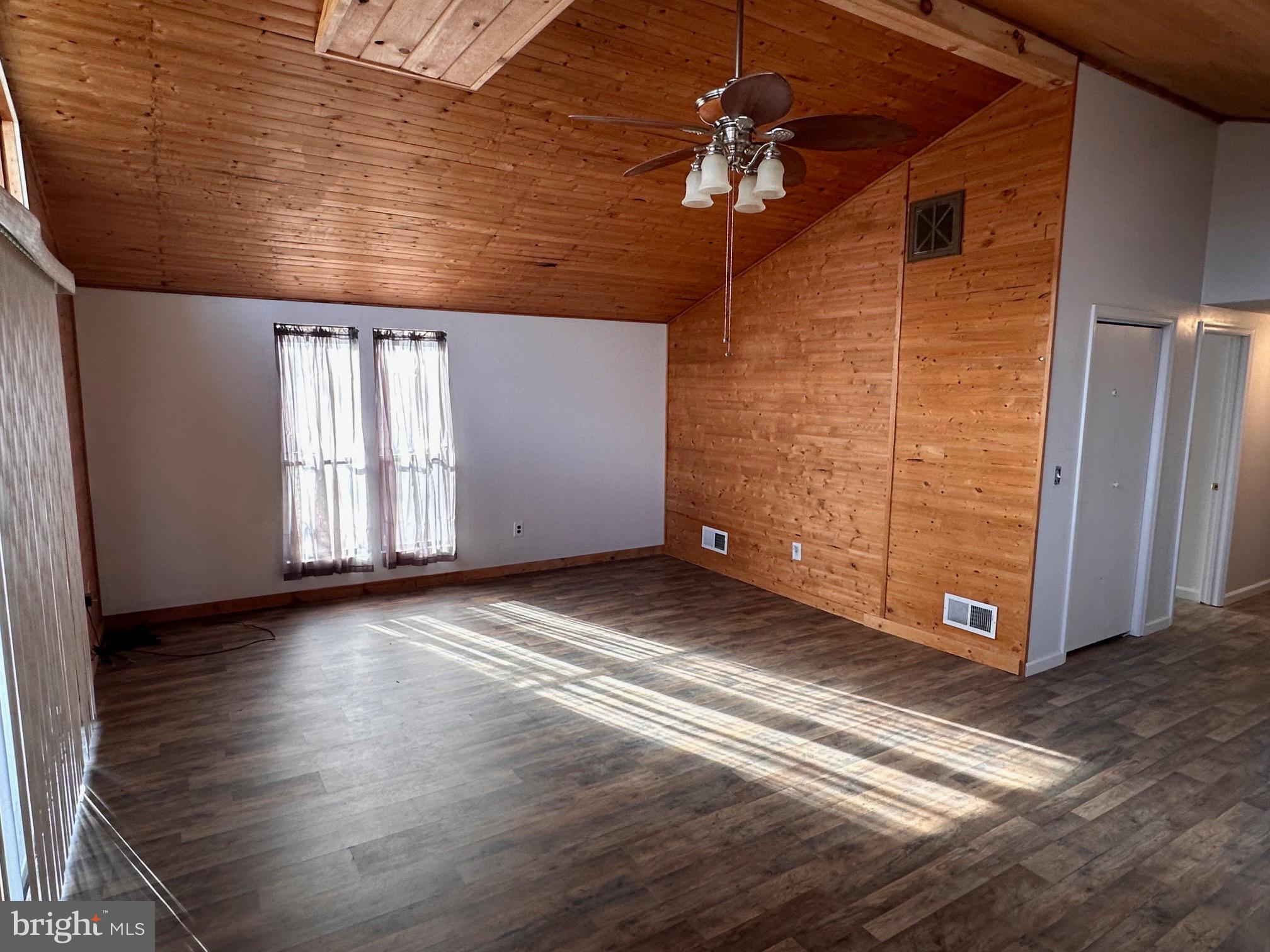 SLEEPY HOLLOW SUBDIVISION - Residential