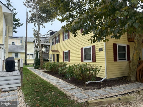 Condo For Sale - 18 West Street #A<br/> REHOBOTH BEACH, DE 19971