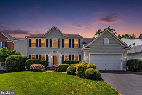 Photo of 13056 Gorham Way, WOODBRIDGE, VA 22192 (MLS # VAPW2118768)