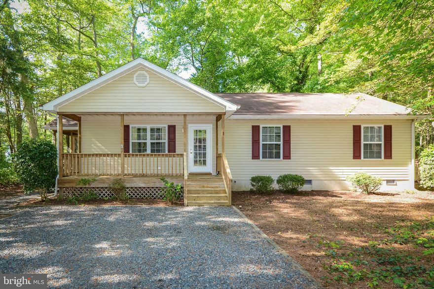 Perfect Starter Home, Second Home or Investor home, current owner has rented successfully as a year round home, Great open floor plan with vaulted ceiling nice screen porch off living room area Home has gas fireplace new carpet, vinyl & freshly painted throughout. Great corner lot yard & home maintenance free, crawl space has been conditioned with dehumidifier. Come enjoy All Ocean Pines has to offer! Owner providing AHS 1 year Home Warranty