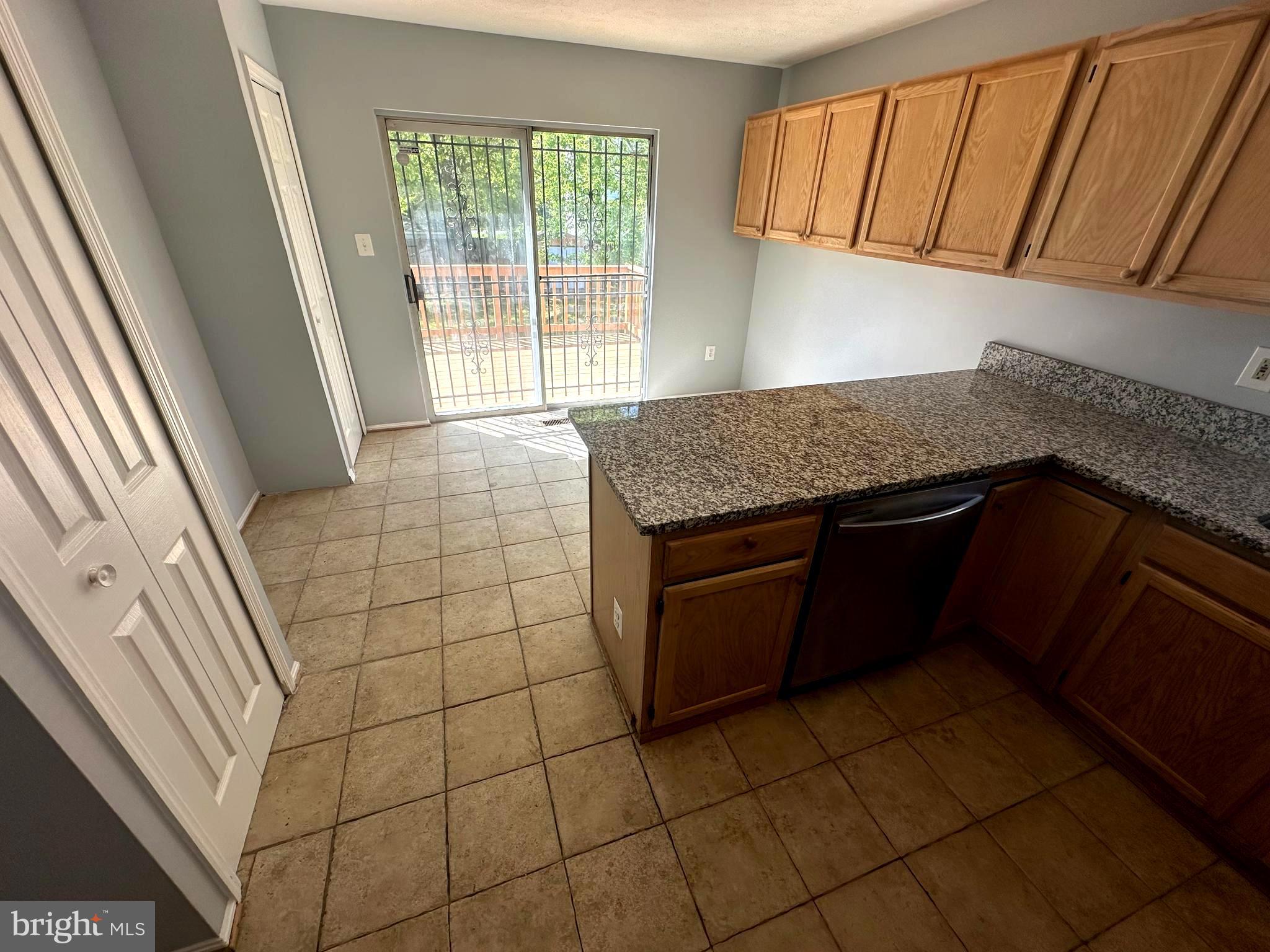 FOREST MILL - Residential Lease