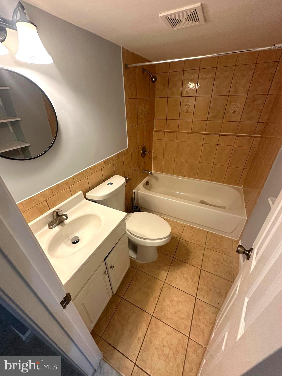 FOREST MILL - Residential Lease