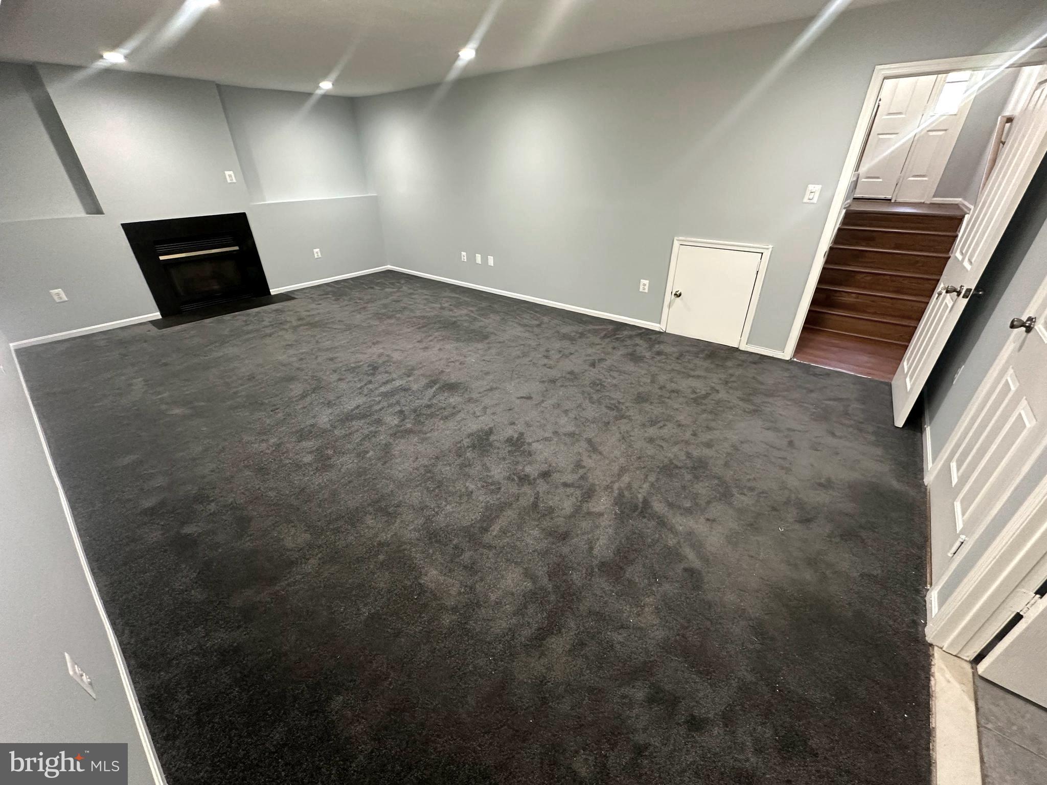 FOREST MILL - Residential Lease