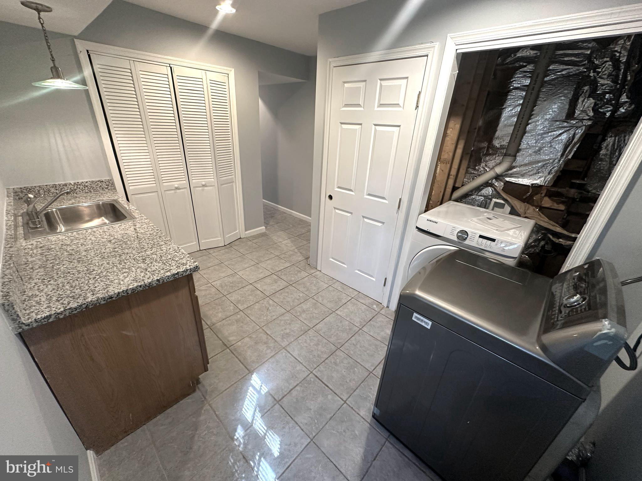 FOREST MILL - Residential Lease