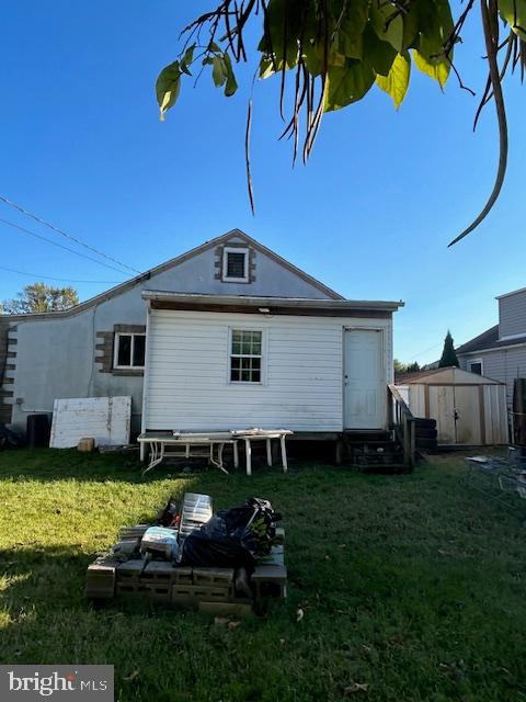 GRAY MANOR - Residential