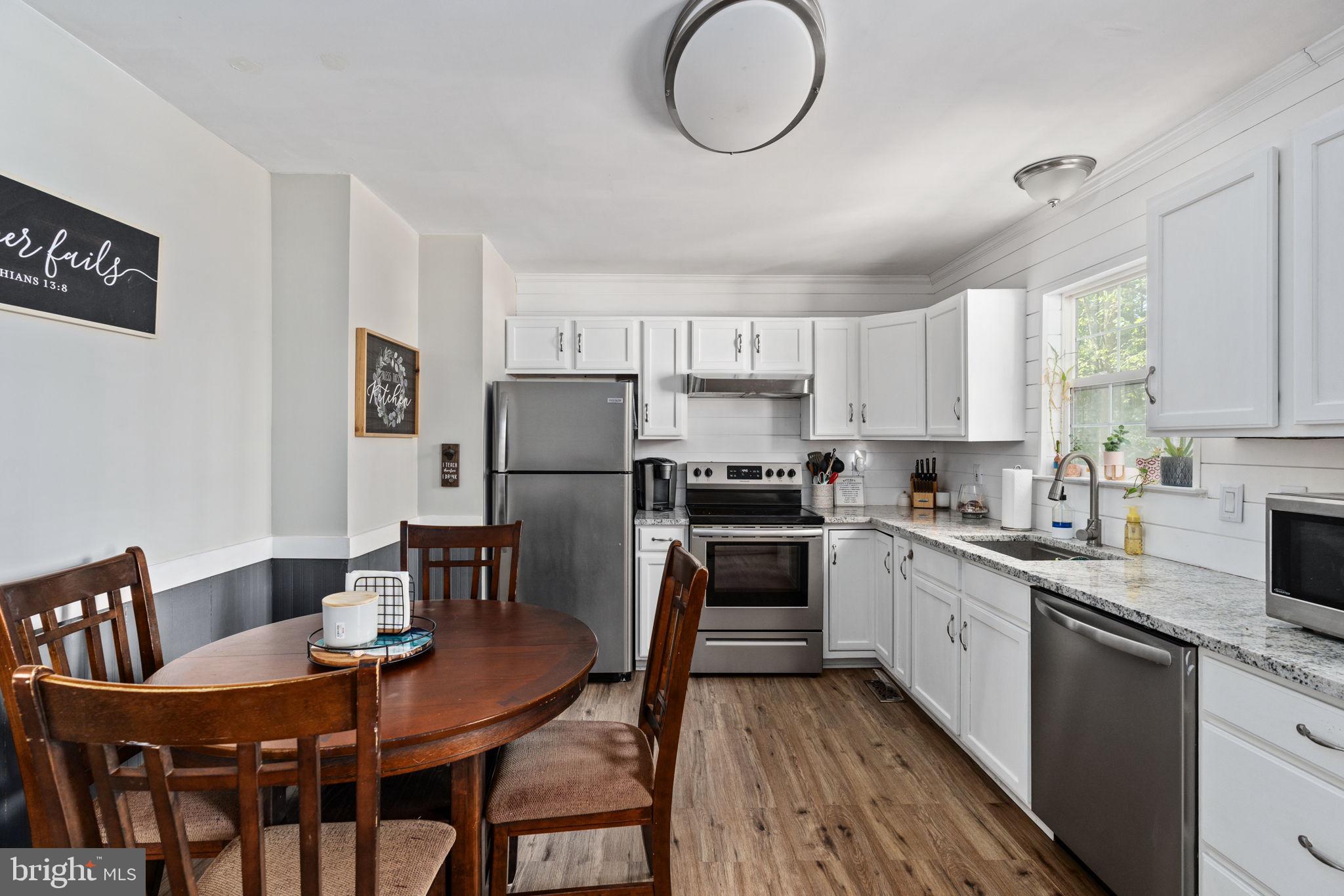 LAKE WILDERNESS - Residential