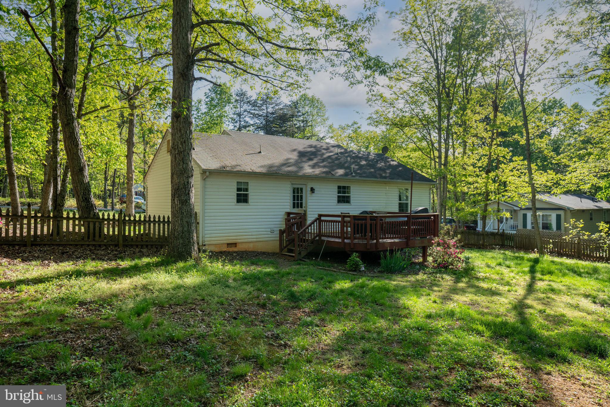 LAKE WILDERNESS - Residential