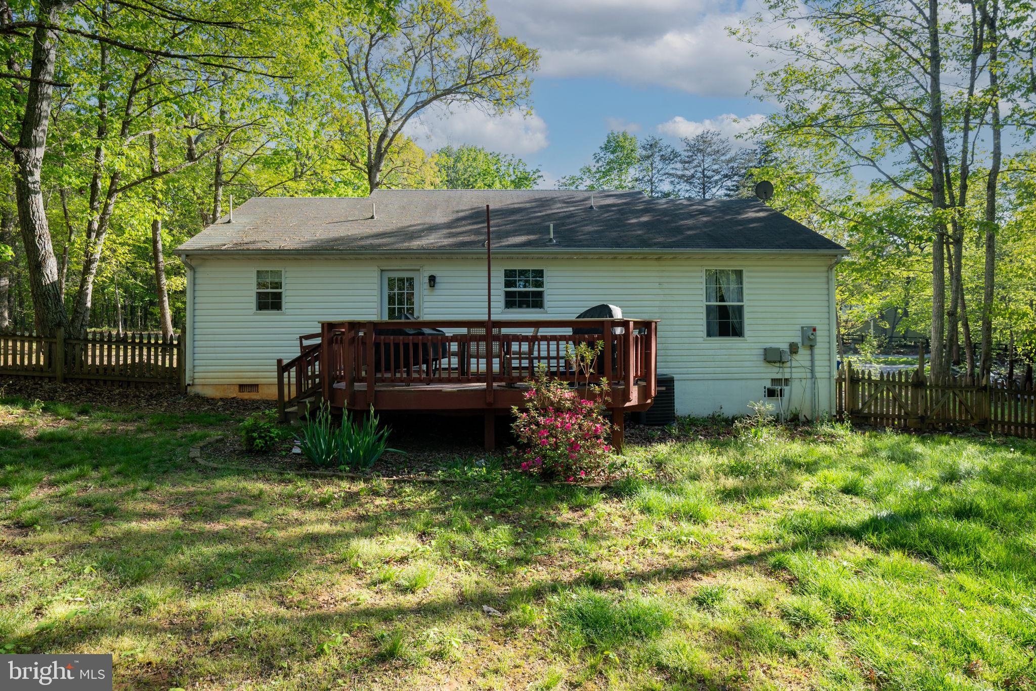 LAKE WILDERNESS - Residential