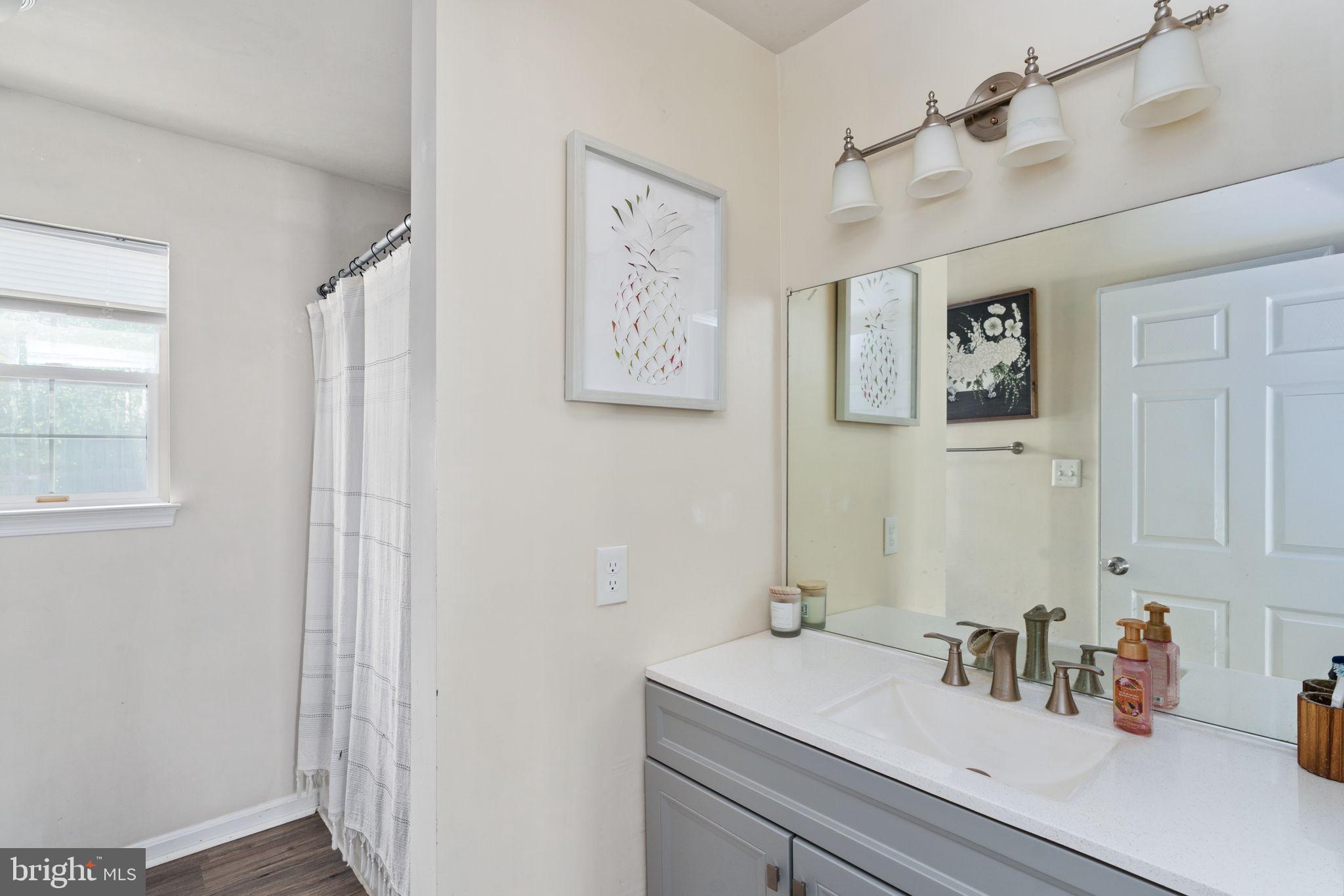 LAKE WILDERNESS - Residential