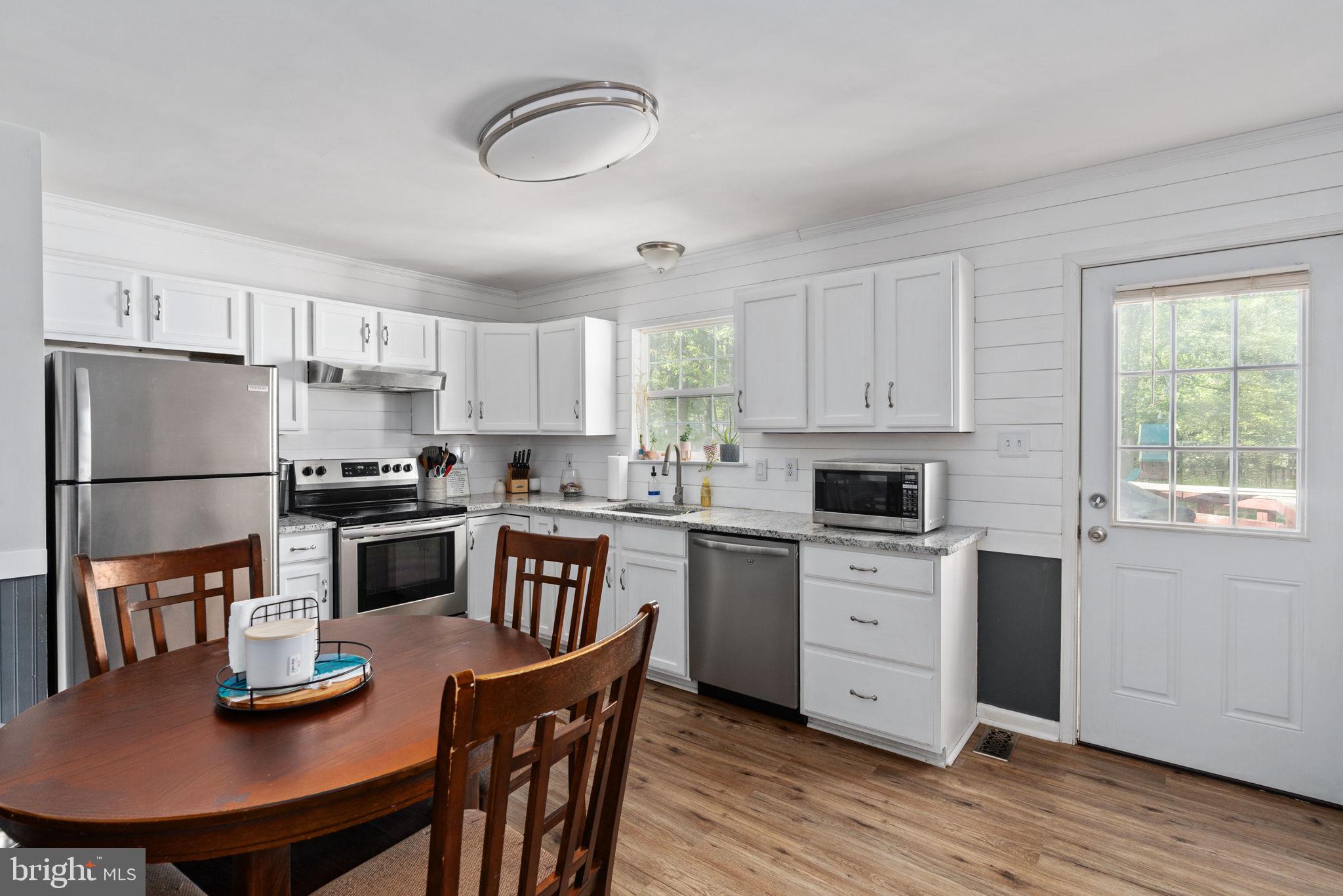 LAKE WILDERNESS - Residential