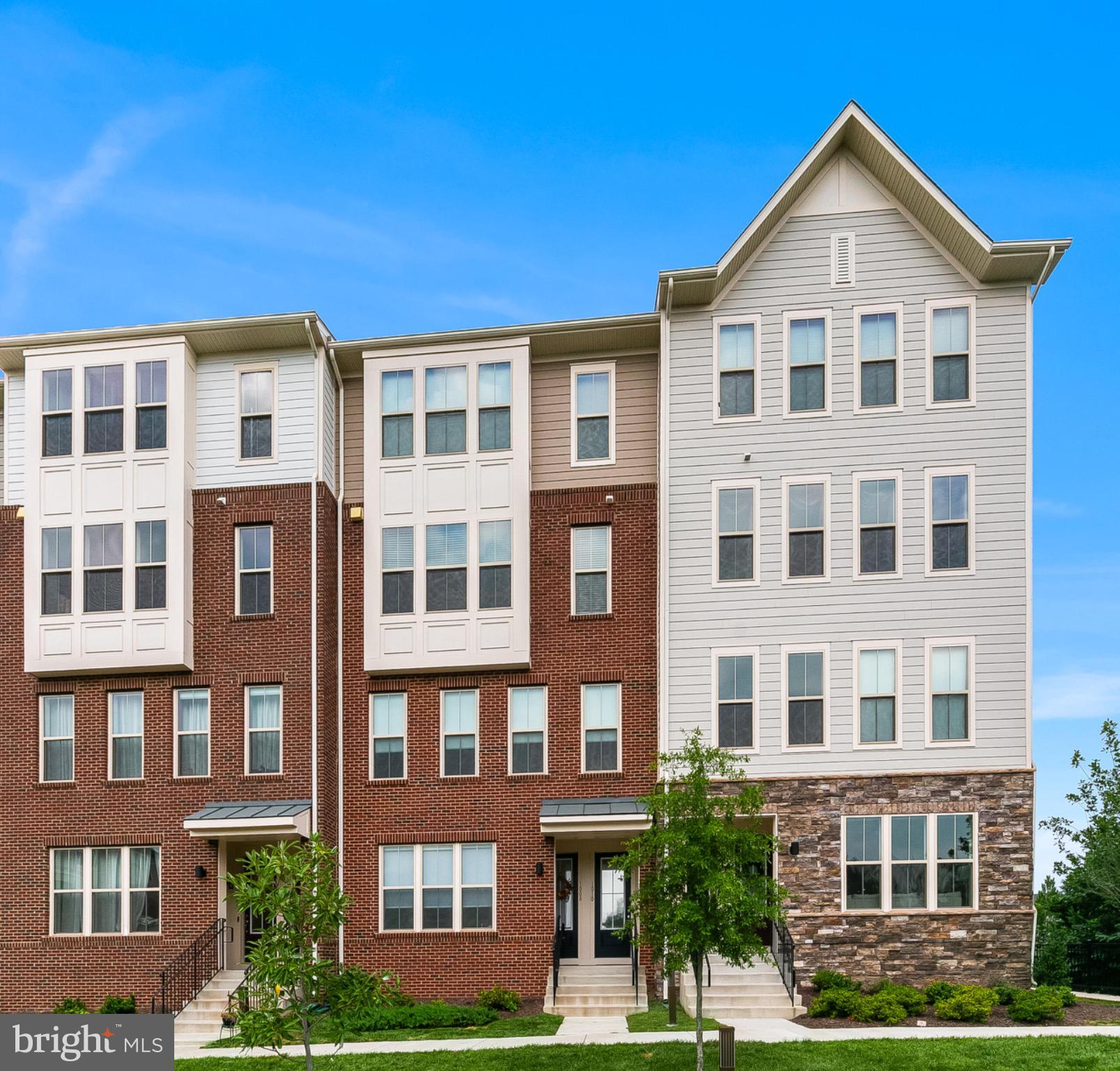 1008 GALENA TERRACE NE