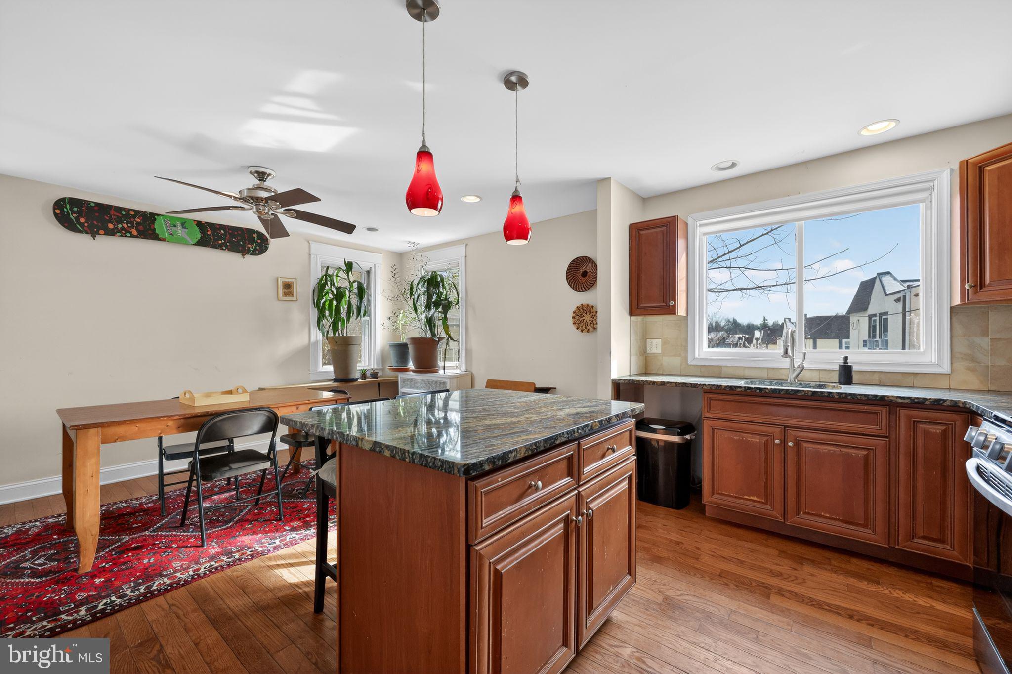 WYNNEWOOD PARK - Residential