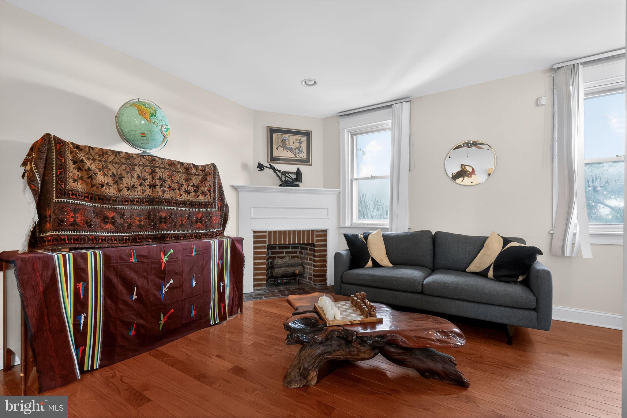 WYNNEWOOD PARK - Residential