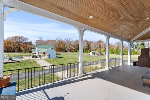 Tiny photo for 505 Washington Avenue, LA PLATA, MD 20646 (MLS # MDCH2049062)
