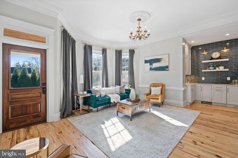 Tiny photo for 505 Washington Avenue, LA PLATA, MD 20646 (MLS # MDCH2049062)