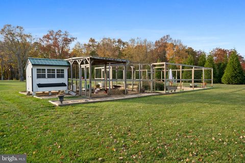 Tiny photo for 505 Washington Avenue, LA PLATA, MD 20646 (MLS # MDCH2049062)