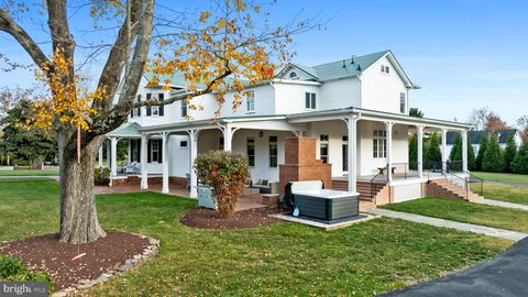 Tiny photo for 505 Washington Avenue, LA PLATA, MD 20646 (MLS # MDCH2049062)