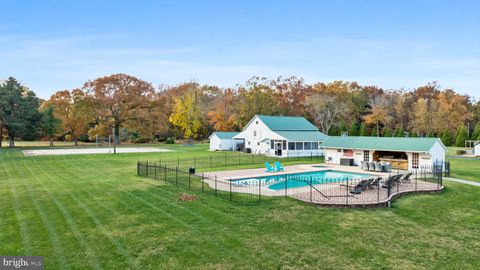 Tiny photo for 505 Washington Avenue, LA PLATA, MD 20646 (MLS # MDCH2049062)