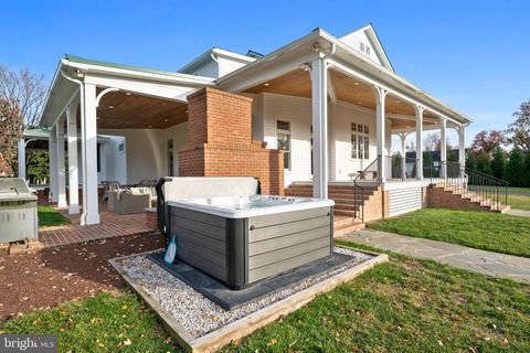 Tiny photo for 505 Washington Avenue, LA PLATA, MD 20646 (MLS # MDCH2049062)